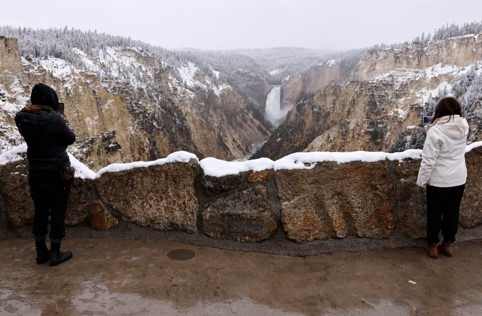 Winter Storm Warning Issued as Rare June Snow Falls Across Three U.S. States 2 Winter storm warning